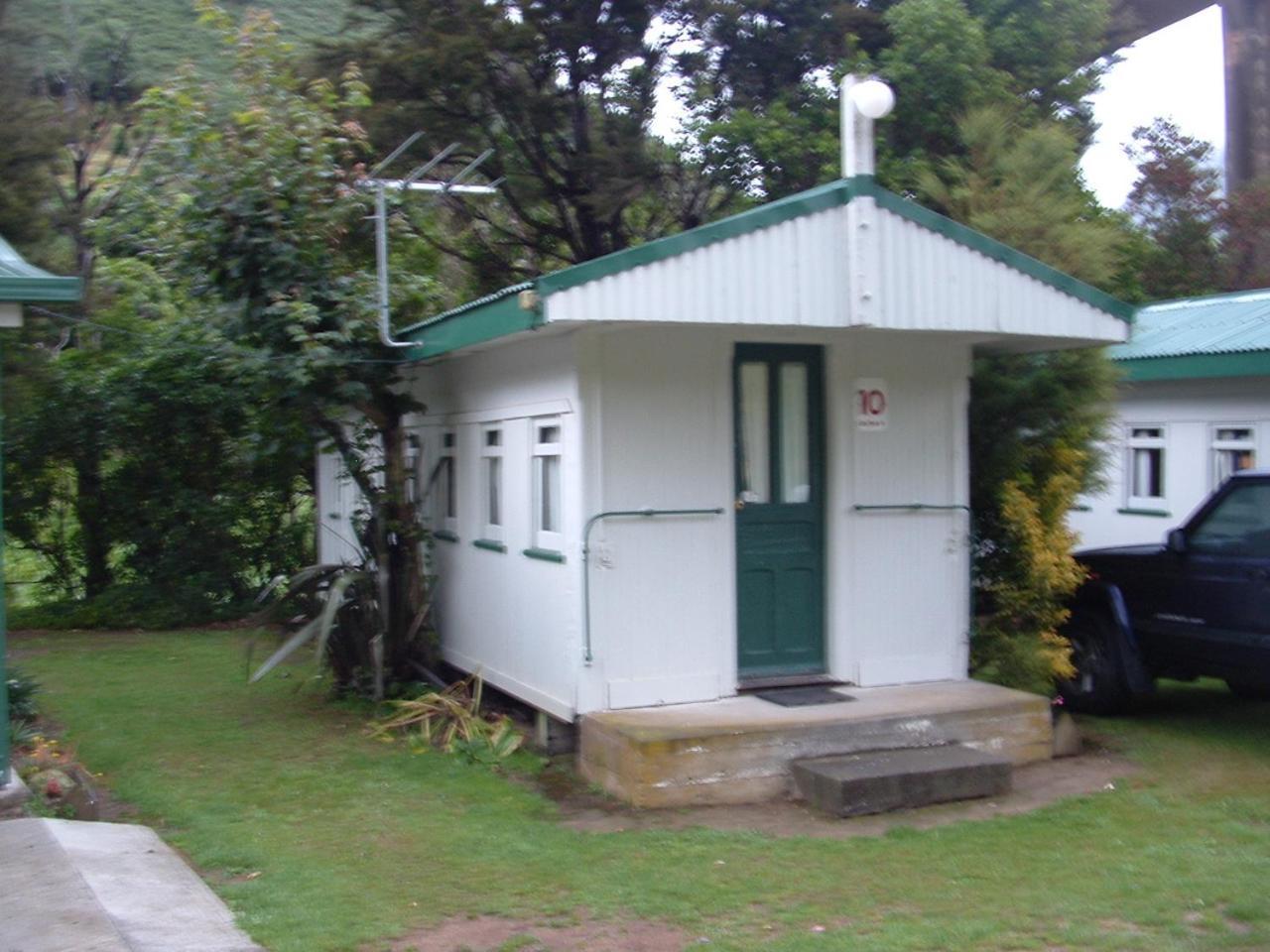 Alexanders Holiday park 2*